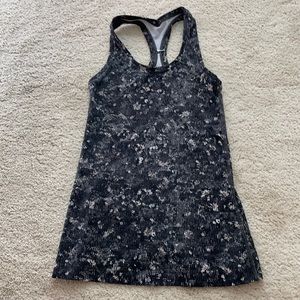 Lulu lemon patterned tank